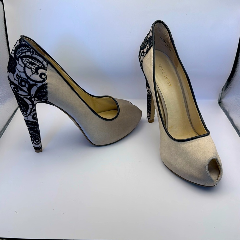 Nine West cream lace heels size 7